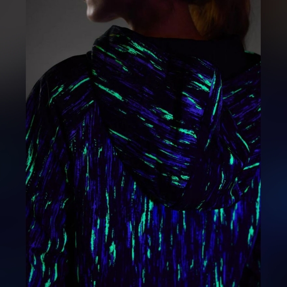 Gymshark Reflective Nonstop Cropped Hoodie Logo Long Sleeve Size Xs - Picture 7 of 12